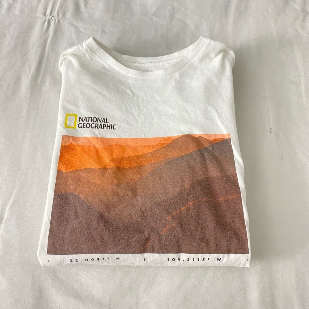 GAP national graphic white shirt